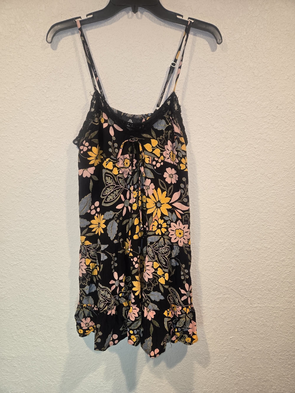 Floral Lace-Trim Black Spaghetti Strap Women’s Mid Dress - Yellow & Pink Angie M